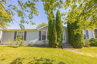 2009 N Van Buren Street, Huntingburg, IN 47542