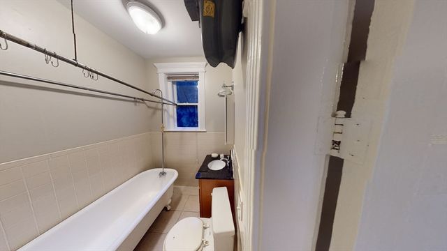 65 Burbank 21, Boston, MA 02115