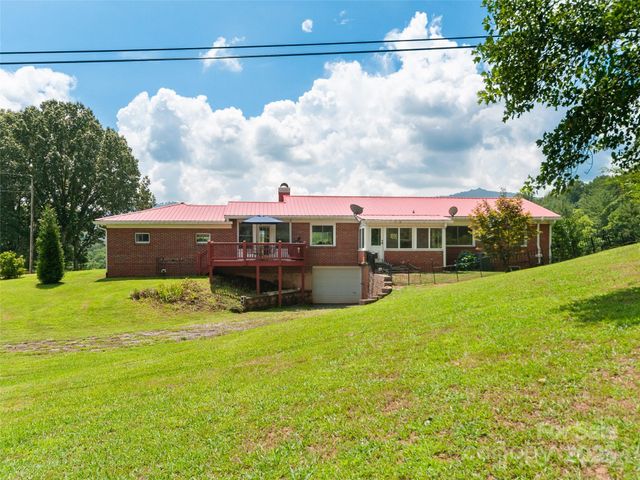 983 Lee Road, Clyde, NC 28721