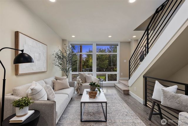 8517 7th Avenue S, Seattle, WA 98108