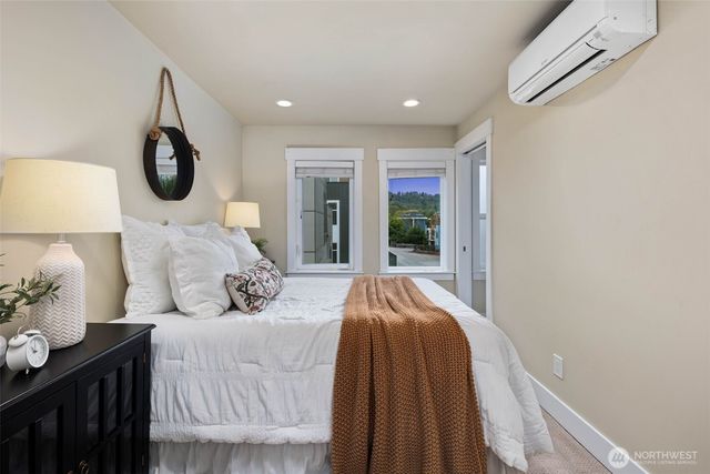 8517 7th Avenue S, Seattle, WA 98108