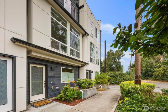 8517 7th Avenue S, Seattle, WA 98108