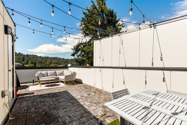 8517 7th Avenue S, Seattle, WA 98108