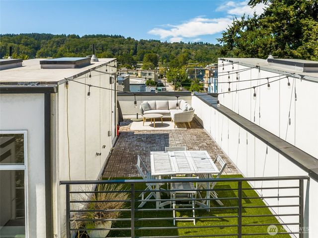 8517 7th Avenue S, Seattle, WA 98108