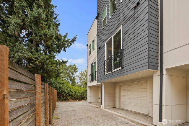 8517 7th Avenue S, Seattle, WA 98108