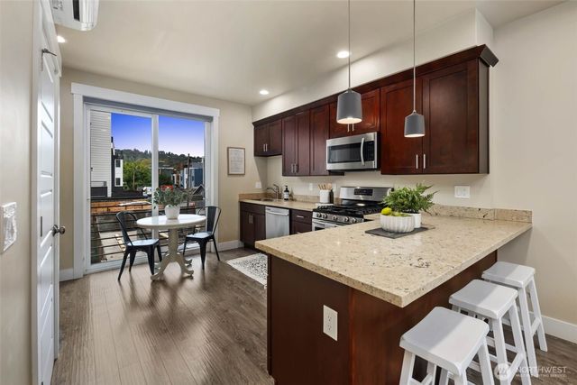 8517 7th Avenue S, Seattle, WA 98108