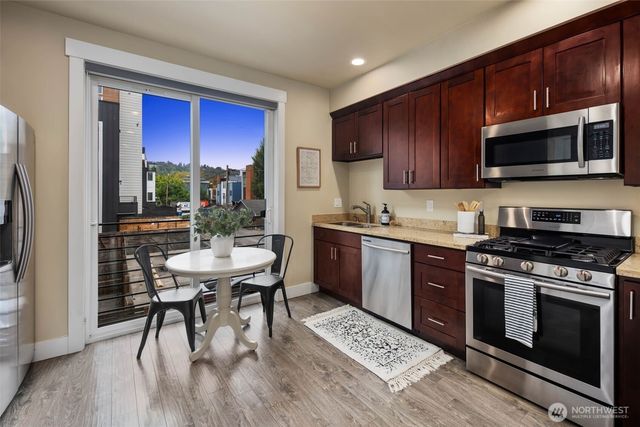 8517 7th Avenue S, Seattle, WA 98108