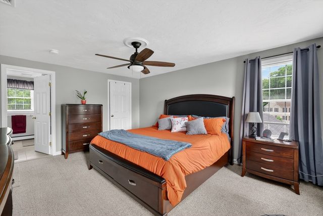 59 Arabian Dr, Taunton, MA 02780
