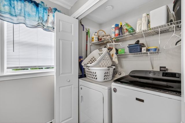 59 Arabian Dr, Taunton, MA 02780