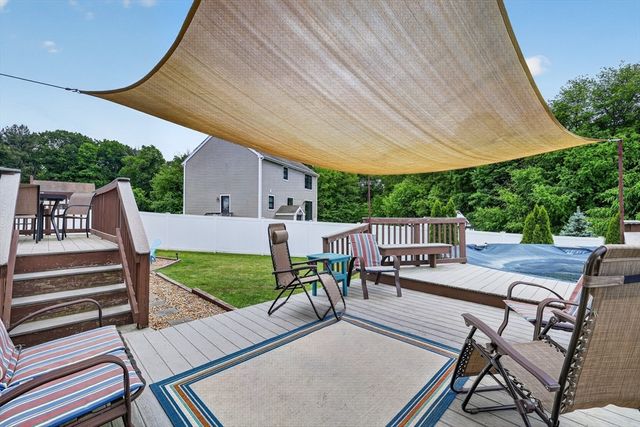 59 Arabian Dr, Taunton, MA 02780
