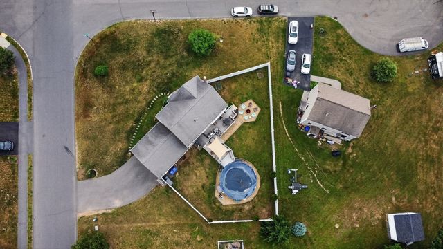 59 Arabian Dr, Taunton, MA 02780