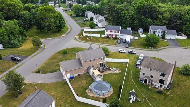 59 Arabian Dr, Taunton, MA 02780