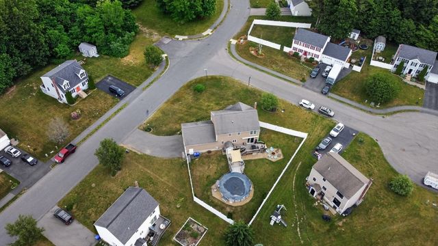 59 Arabian Dr, Taunton, MA 02780