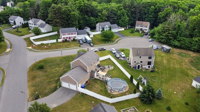 59 Arabian Dr, Taunton, MA 02780