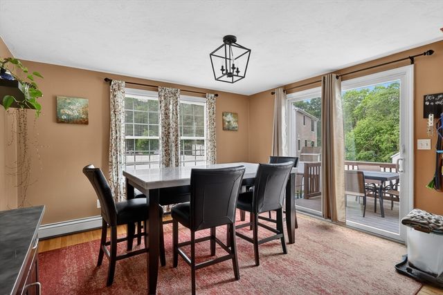 59 Arabian Dr, Taunton, MA 02780