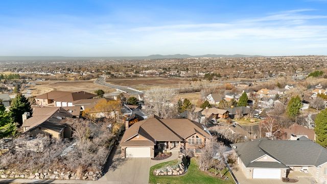 1127 N 3150 E, Layton, UT 84040