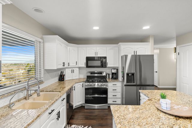 1127 N 3150 E, Layton, UT 84040