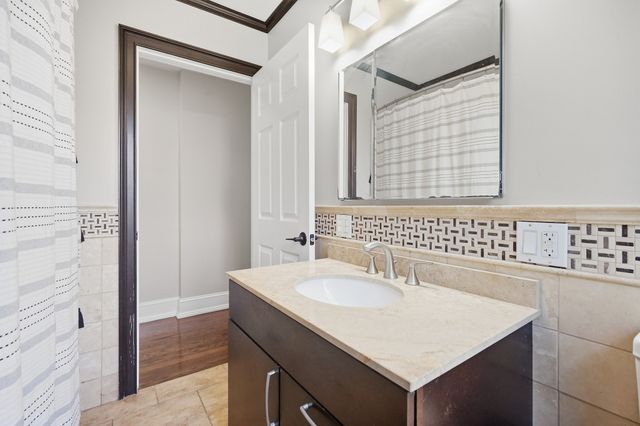 105 Edward St, Agawam, MA 01001