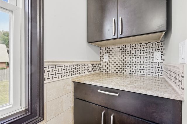 105 Edward St, Agawam, MA 01001
