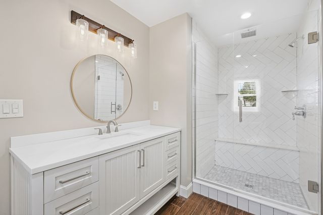 105 Edward St, Agawam, MA 01001