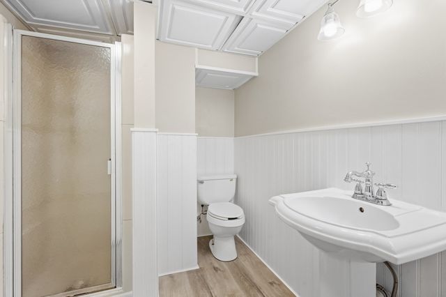 105 Edward St, Agawam, MA 01001