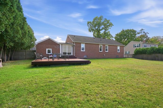 105 Edward St, Agawam, MA 01001