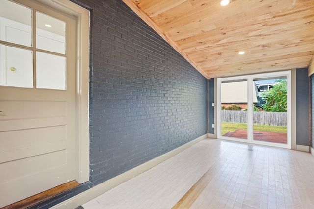 105 Edward St, Agawam, MA 01001
