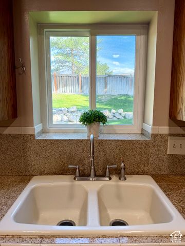 822 E SKYLARK DR, Spanish Fork, UT 84660