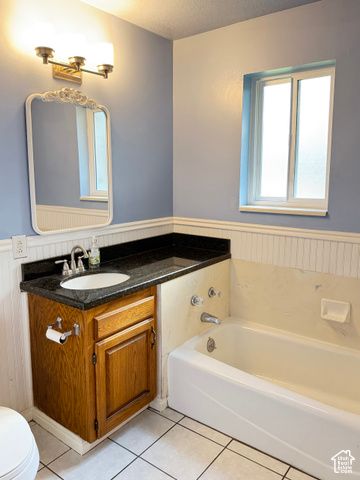 822 E SKYLARK DR, Spanish Fork, UT 84660