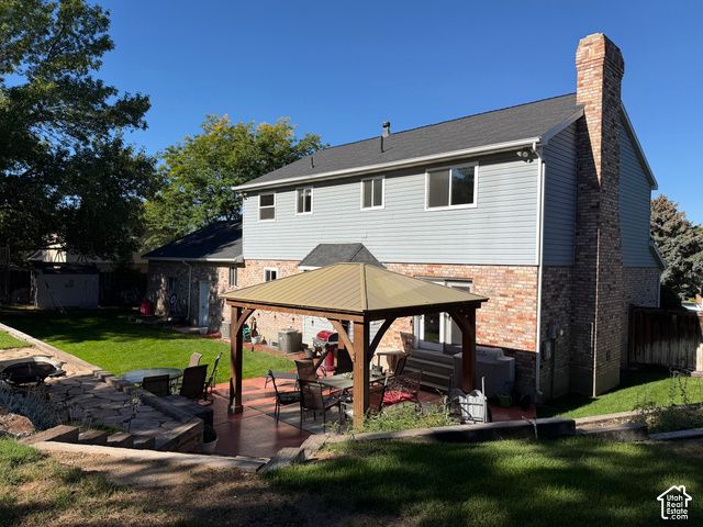 822 E SKYLARK DR, Spanish Fork, UT 84660