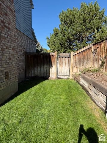 822 E SKYLARK DR, Spanish Fork, UT 84660