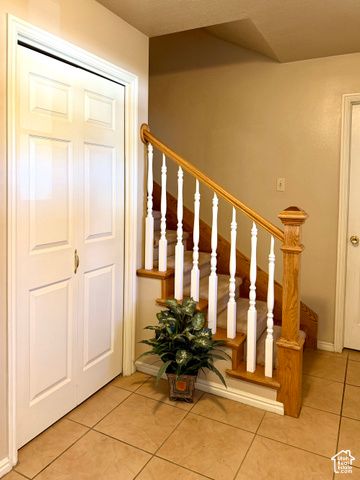 822 E SKYLARK DR, Spanish Fork, UT 84660