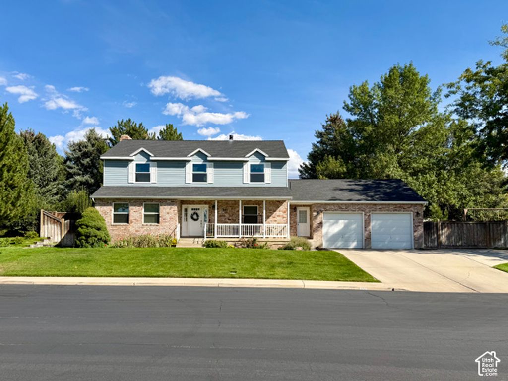 822 E SKYLARK DR, Spanish Fork, UT 84660