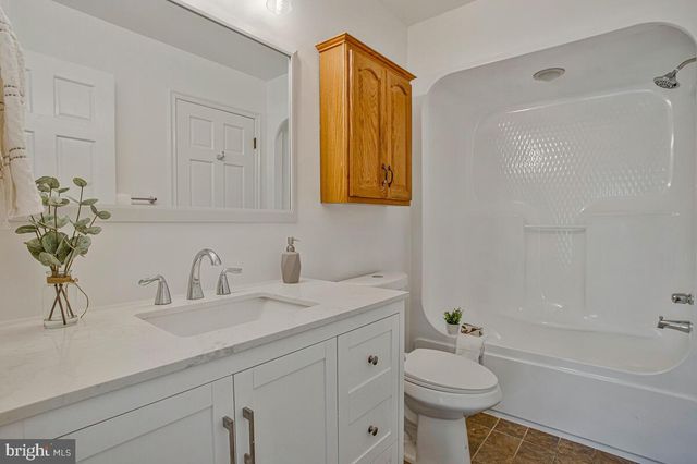 4200 HENRY CT, Saint Leonard, MD 20685