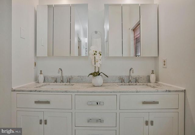 4200 HENRY CT, Saint Leonard, MD 20685