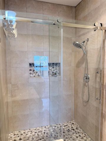 18809 Egret Bay Boulevard 104, Webster, TX 77058