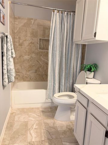 18809 Egret Bay Boulevard 104, Webster, TX 77058