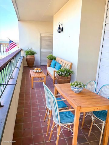 18809 Egret Bay Boulevard 104, Webster, TX 77058