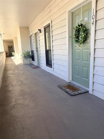 18809 Egret Bay Boulevard 104, Webster, TX 77058