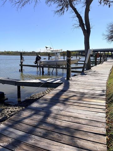 18809 Egret Bay Boulevard 104, Webster, TX 77058