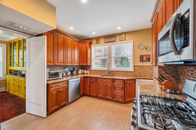 88-35 193rd Street, Hollis, NY 11423