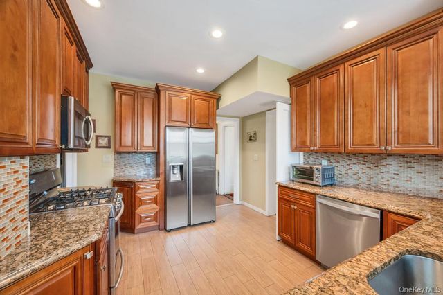 88-35 193rd Street, Hollis, NY 11423