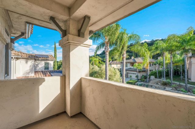 15992 S Woodson Dr, Ramona, CA 92065