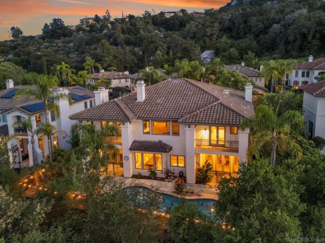 15992 S Woodson Dr, Ramona, CA 92065