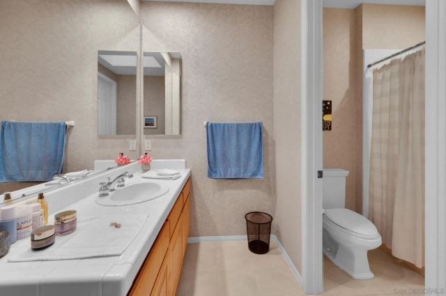 15992 S Woodson Dr, Ramona, CA 92065