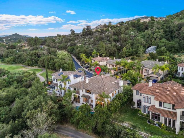 15992 S Woodson Dr, Ramona, CA 92065