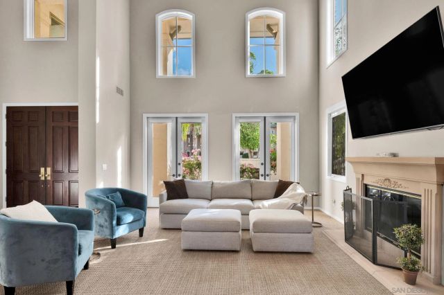 15992 S Woodson Dr, Ramona, CA 92065