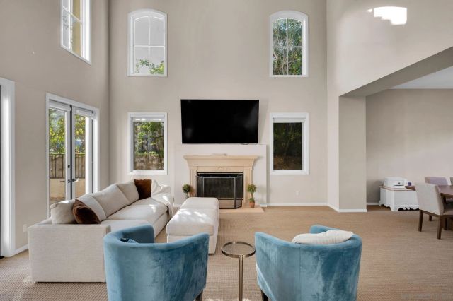 15992 S Woodson Dr, Ramona, CA 92065