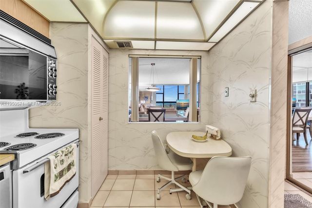 20505 E Country Club Dr 1533, Aventura, FL 33180