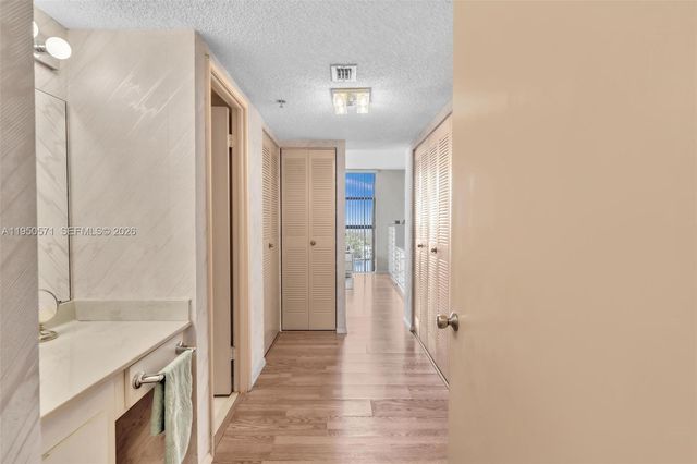 20505 E Country Club Dr 1533, Aventura, FL 33180